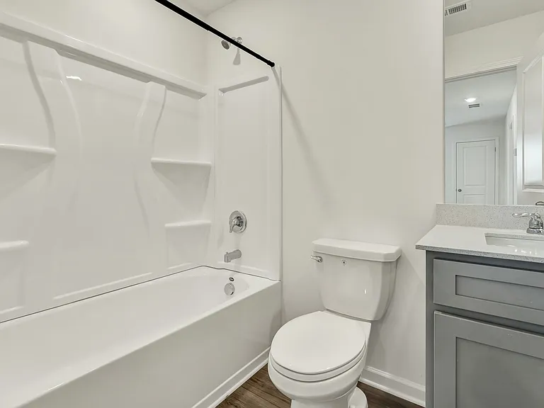 5010 Highwood Dr NE — Photo 18
