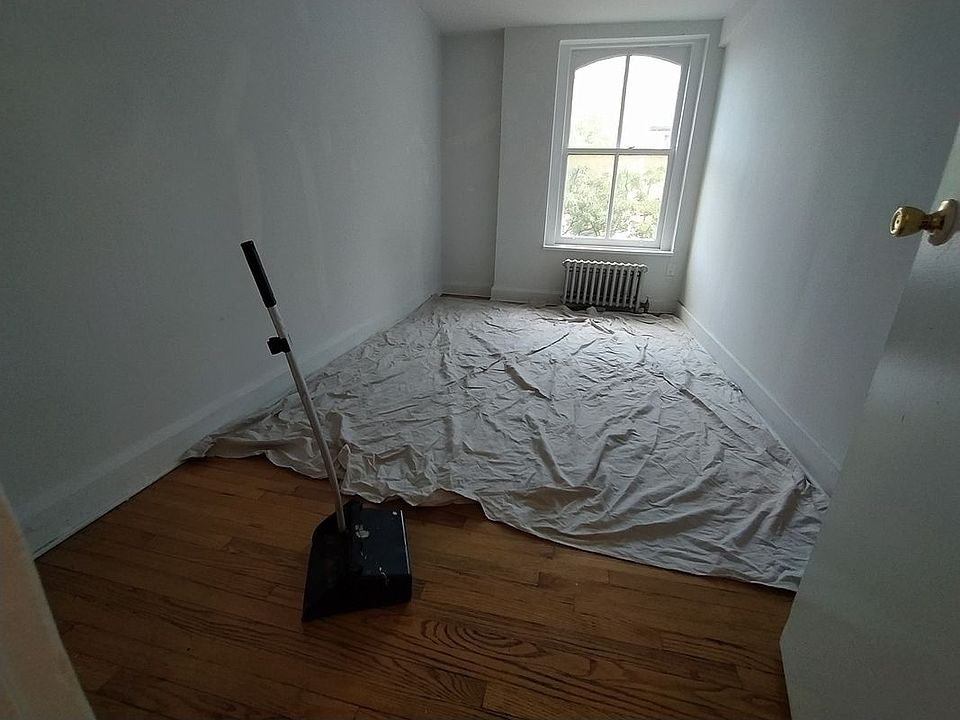 2nd image of 24 Joralemon St APT 127