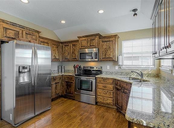 3rd image of 2831 N 114th St