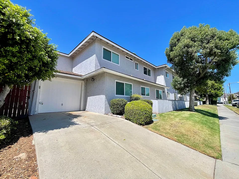 111 S Flower Ave