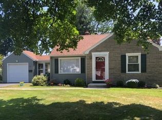 221 Laverne Dr, Rochester, NY 14616