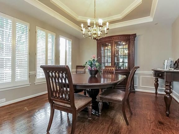 5th image of 2812 Lake Flower Dr