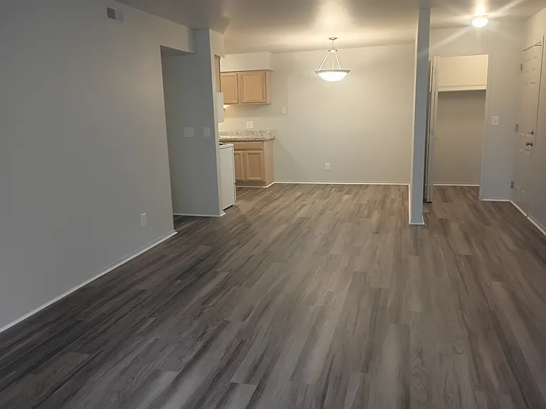 Prentiss Pointe Apartments — Photo 225