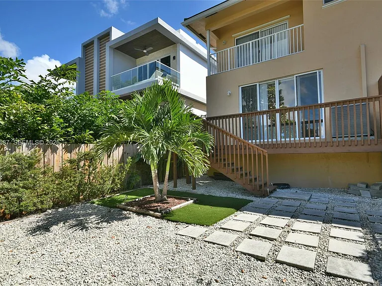2780 SW 33rd Ave — Photo 35