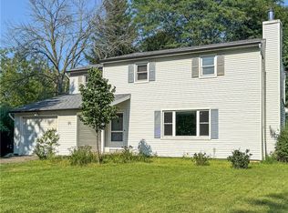 90 Underwood Ave, Hilton, NY