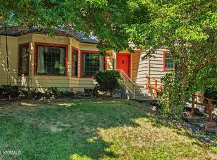 810 S 19th Ave, Yakima, WA 98902