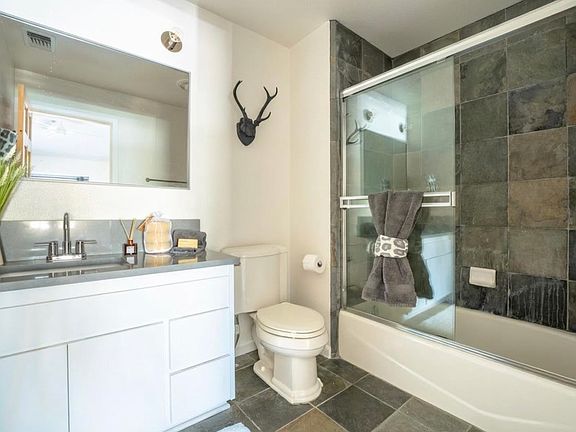 5th image of 227 Olympic Valley Rd