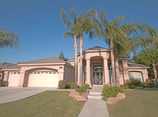 6300 Blue Tee Ct, Bakersfield, CA 93312