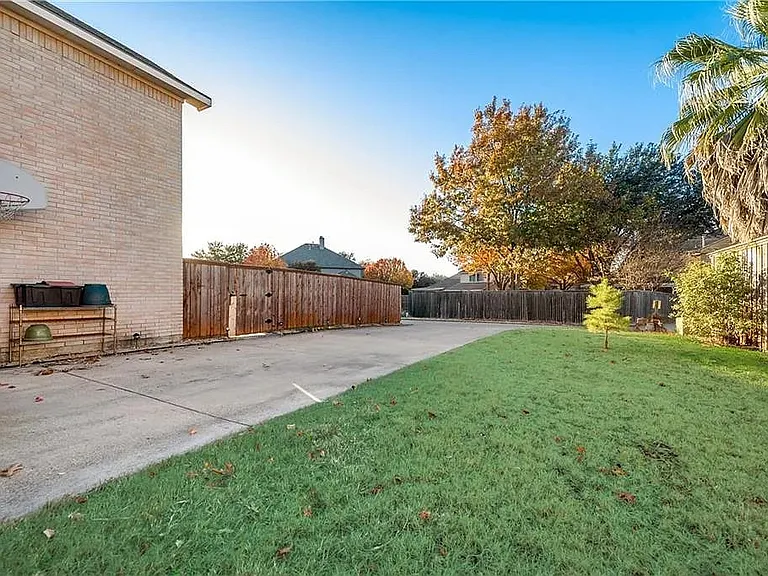 4417 Scenic Dr — Photo 17