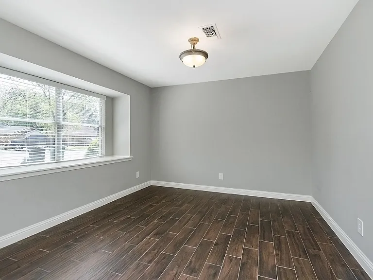 1719 Longhorn Dr — Photo 6