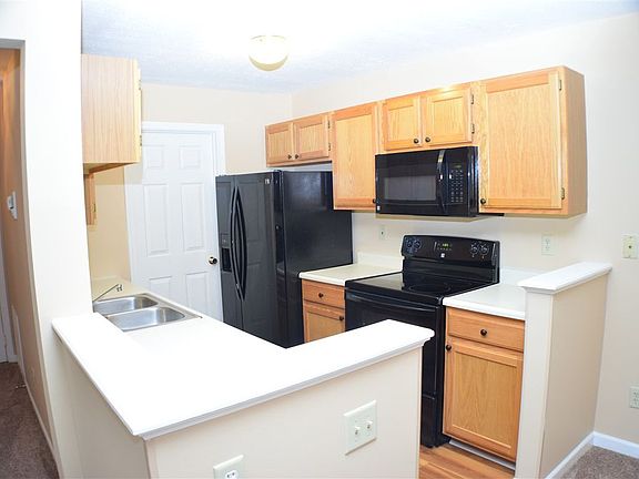 5th image of 10212 Crossbow Ct APT 3