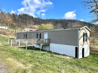 13 Woods Rd, Castlewood, VA 24224