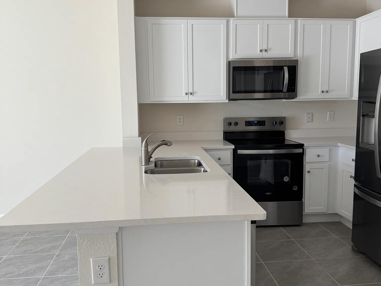 3 bed, 1463 sqft, $1,900 — Photo 3