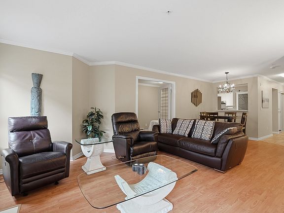 4th image of 15272 20th Ave #106