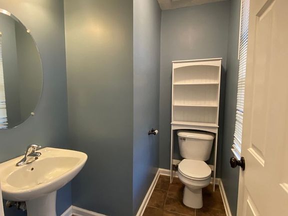 3rd image of 2456 Nashboro Blvd