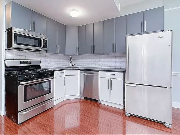 5th image of 196 7th Ave APT 4