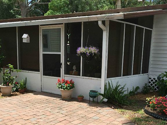 Nice pathway to door
