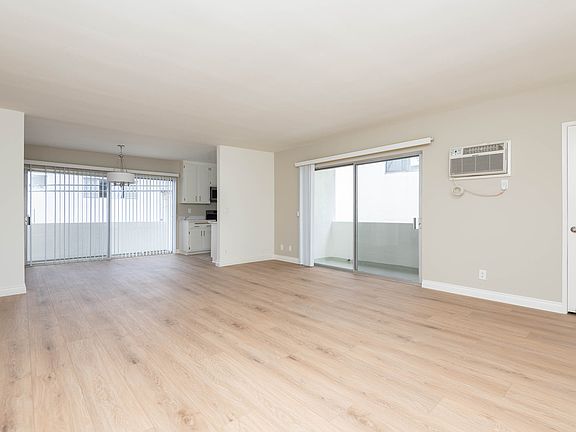 2nd image of 11945 Darlington Ave APT 9