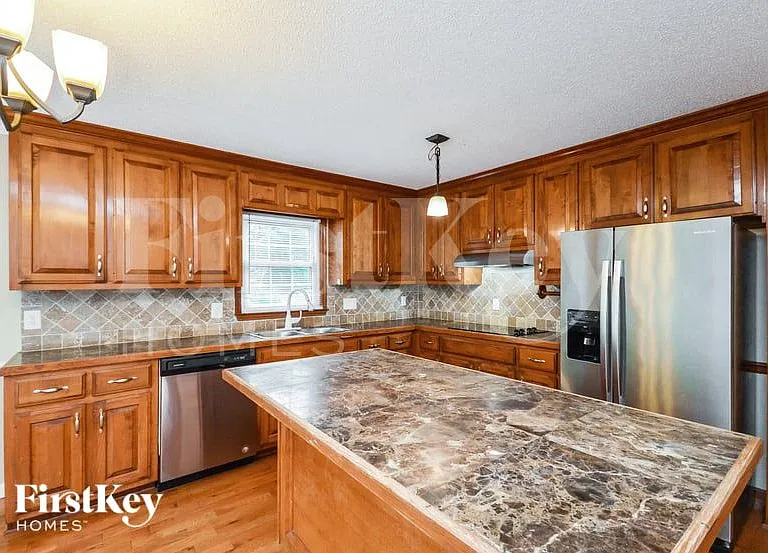 2107 Amherst Trl SE — Photo 6