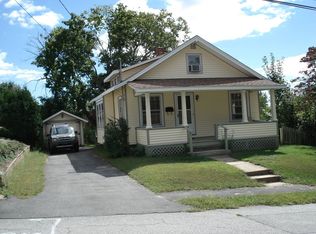46 Henry St, New London, CT 06320