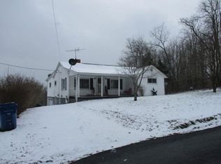 1490 McAdoo Ridge Rd, Wellsburg, WV 26070