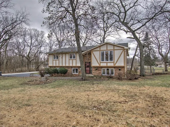 13 Lantern Ln, Forsyth, IL 62535