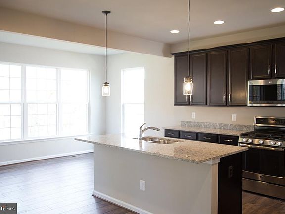 3rd image of 12965 Griffin Cir