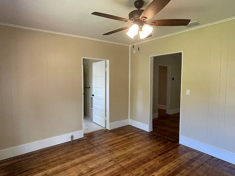 422 S Orange St — Photo 20