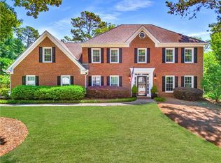 4655 Glenforest Dr NE, Roswell, GA 30075