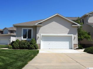 1135 Waters Edge Ct, Carter Lake, IA 51510