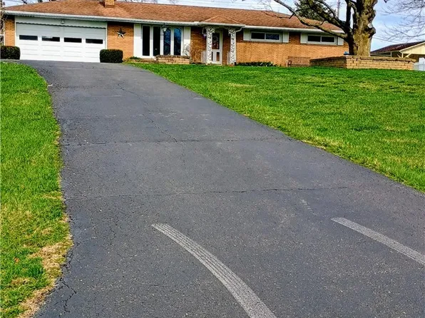 335 Walker Dr, Zanesville, OH 43701