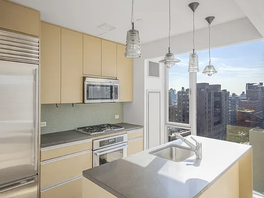 Rented by Sotheby's International Realty | media 16