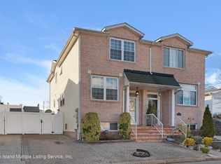 16 Dexter Ave, Staten Island, NY 10309