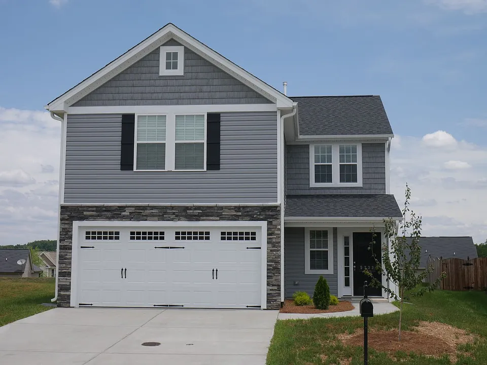 5733 Midstream Cir