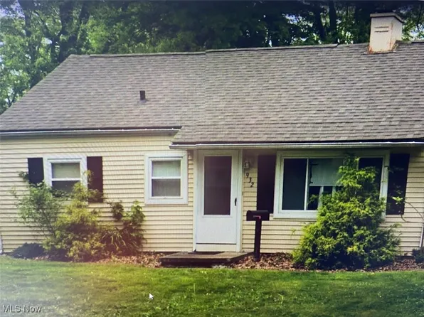 932 Cree Ave, Akron, OH 44305