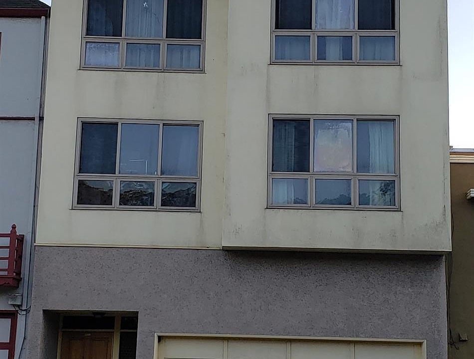 1st image of 4021 Lincoln Way