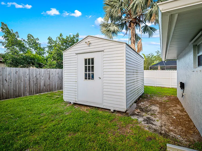 5918 NW Hann Dr — Photo 11
