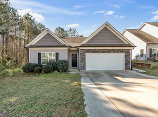 5 Hill Top Cir, Grantville, GA 30220