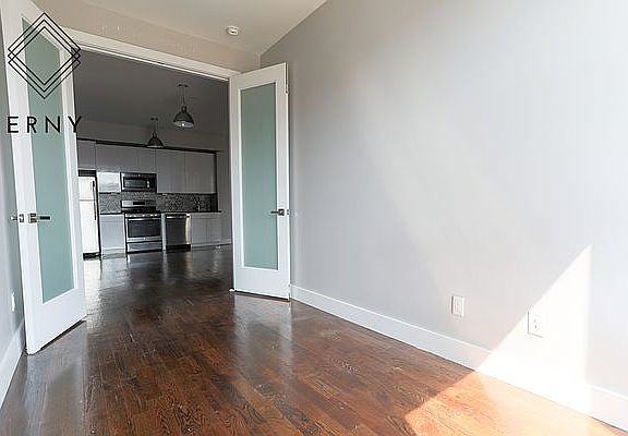 3rd image of 911 Broadway #3