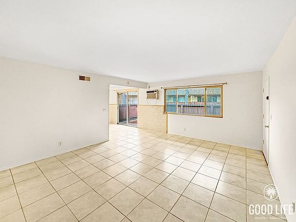 5th image of 17022 Kenyon Dr APT E