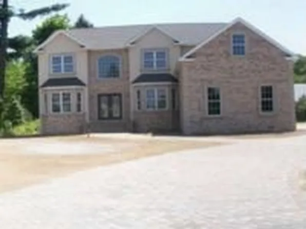 38 Hollywood Ave, Fairfield, NJ 07004