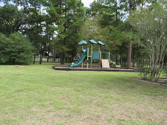 3rd image of 12724 Manorwood Ln