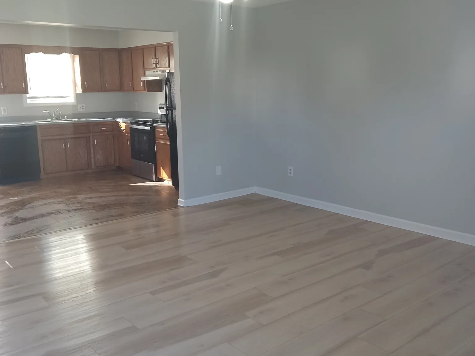 542 Hickory - 1 — Photo 2