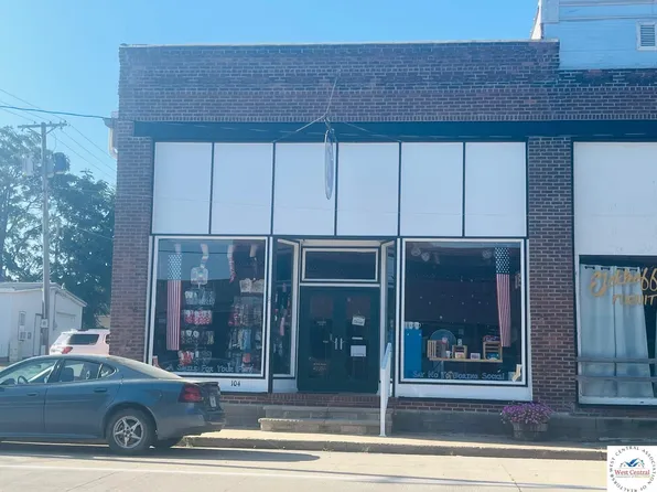 104 E Main St, Cole Camp, MO 65325