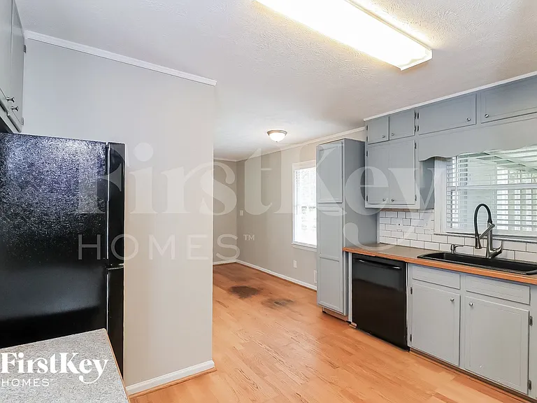 3560 Nowlin Rd NW — Photo 4