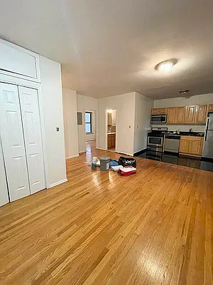 Rented by Jonis Realty | media 2