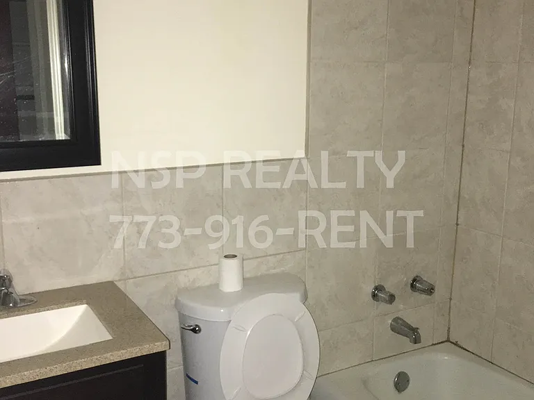 5820-3 N Sheridan Rd #102 — Photo 3