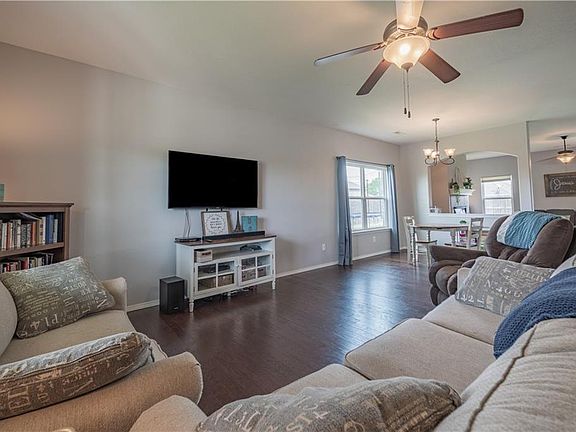 3rd image of 11748 E Creek Ln
