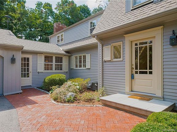 2nd image of 29 Uplands Dr