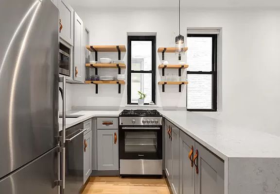 2nd image of 203 W 87th St APT 27
